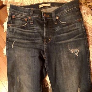 Madewell 9” High Rise Skinny Distressed Jeans 25”